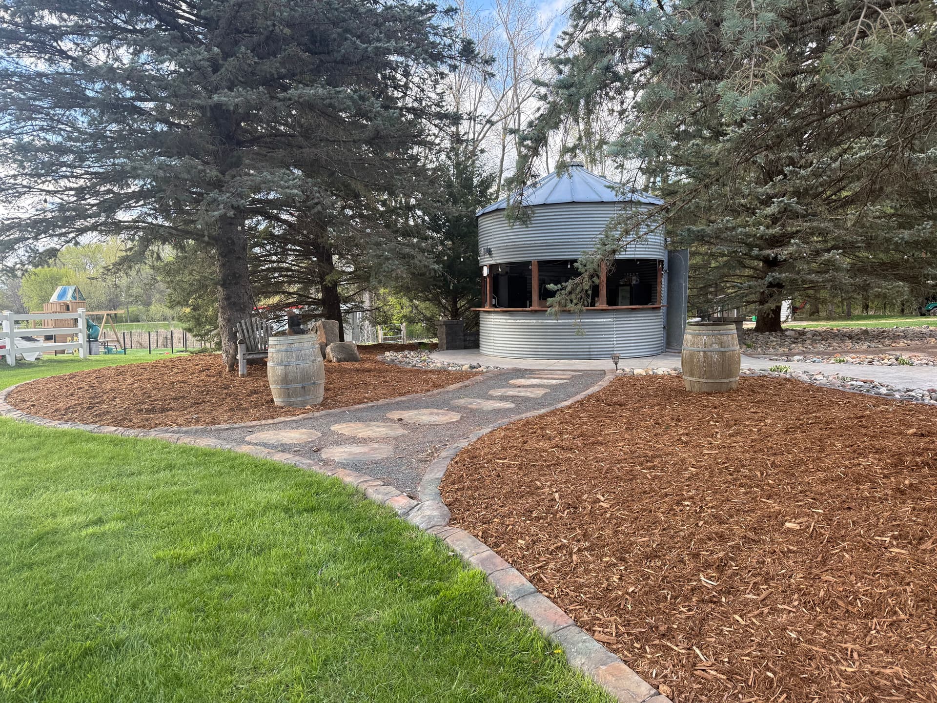 Fresh Mulch That Makes Your Landscape Beds Look Sharp image