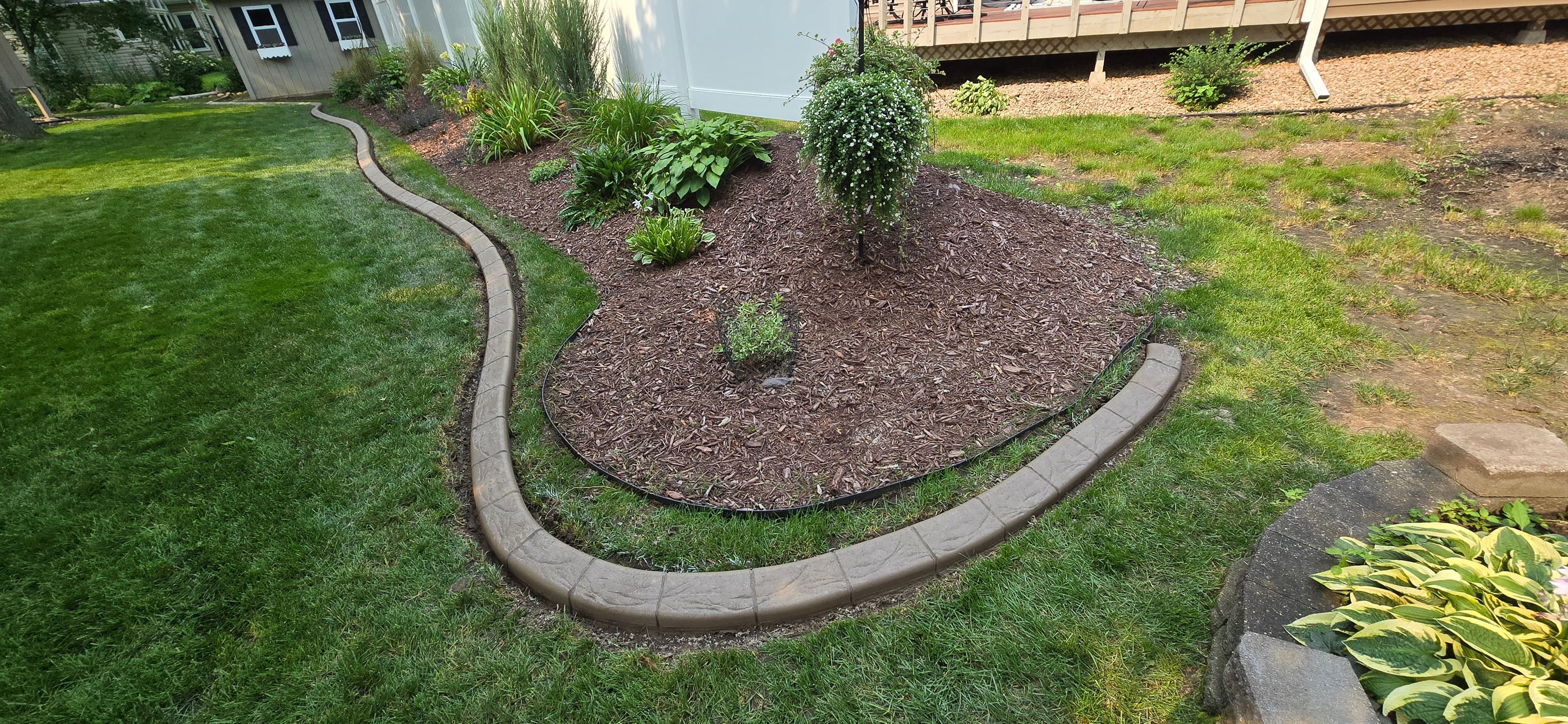 Featured post - Mulch vs. Rock in Landscape Beds: Pros and Cons