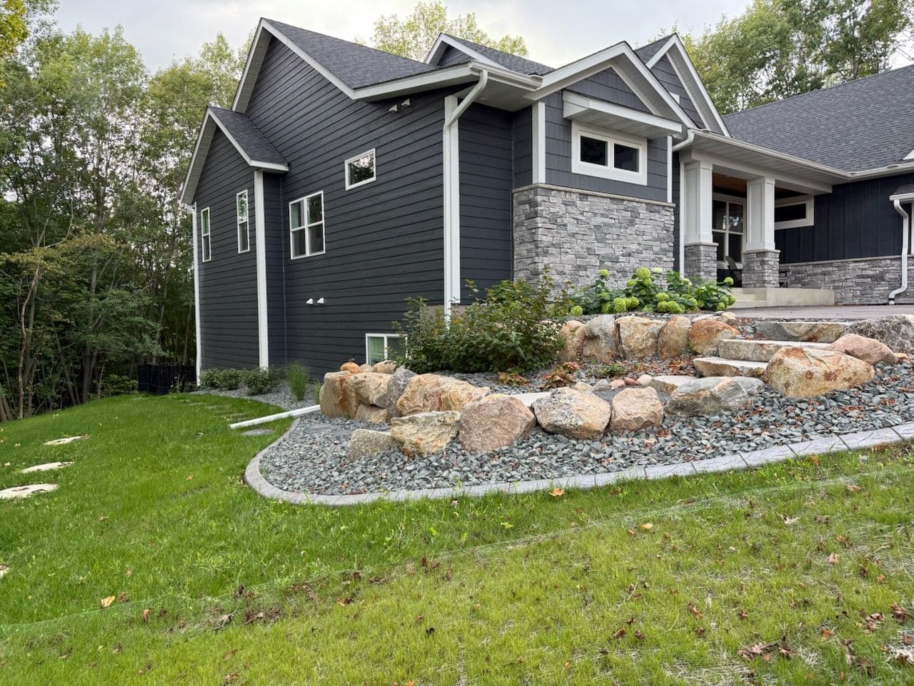 Elegant Landscape Design for a Cozy Retreat