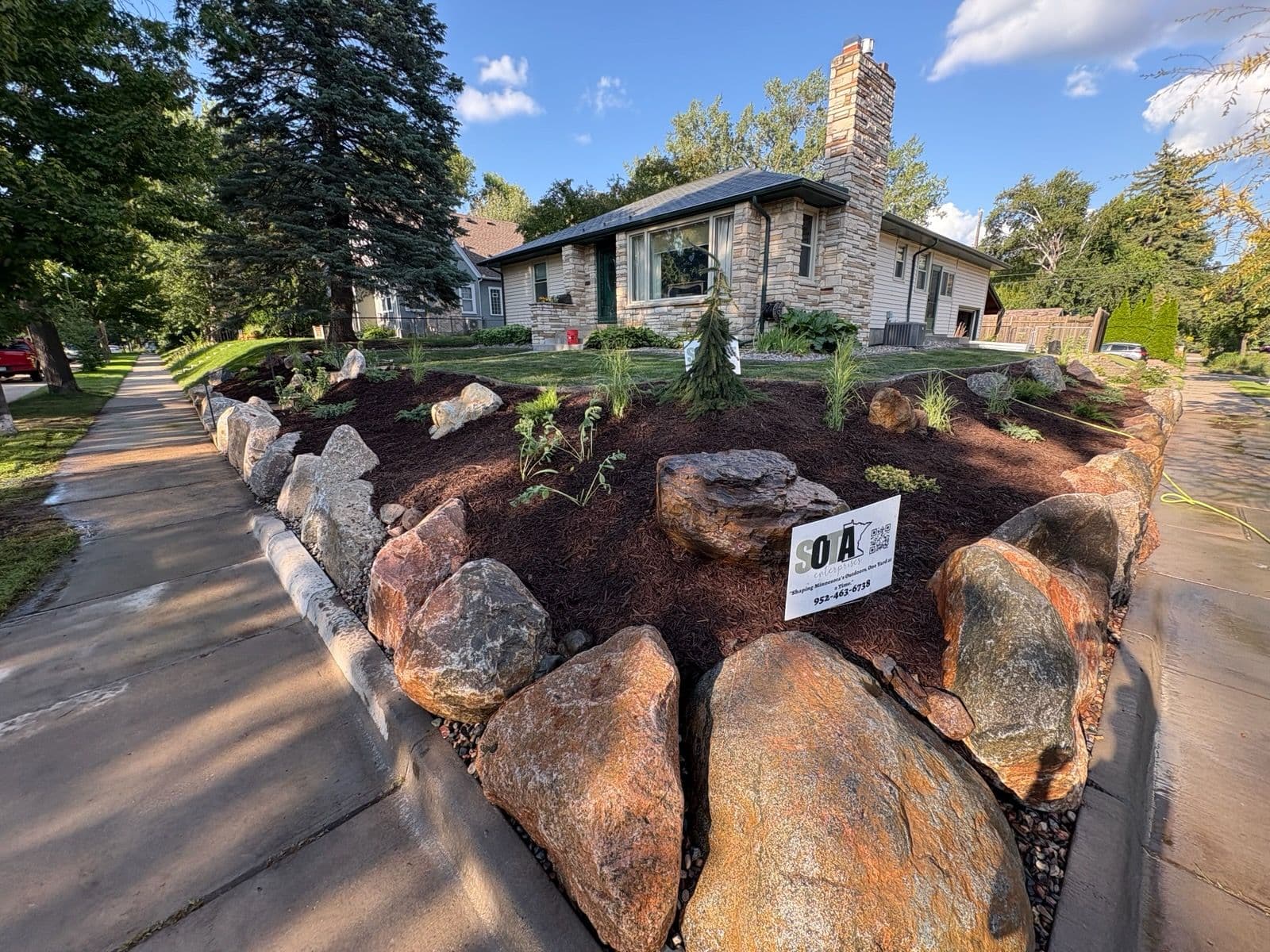 Vibrant Minneapolis Yard Transformation image