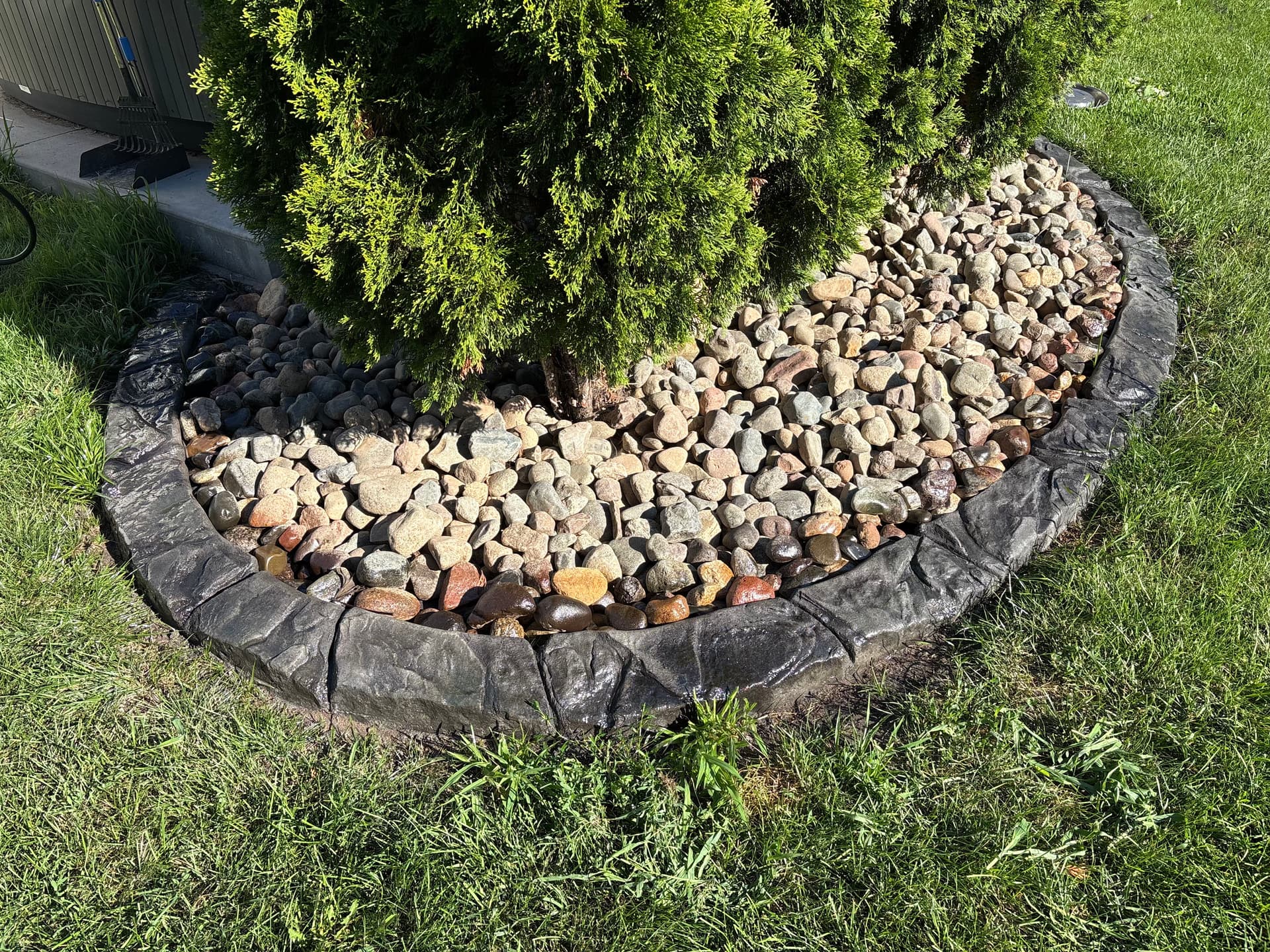 Gallery photos for Concrete Curbing That Keeps Landscape Beds Defined for Good: Image #7